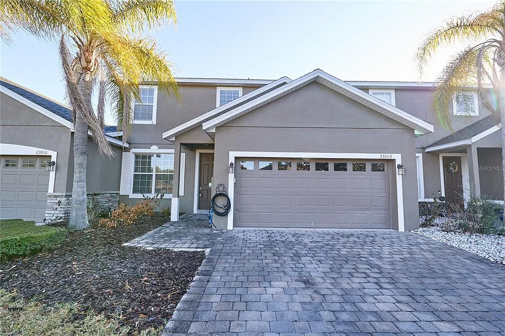 4 bed, 3.5 bath, 2535 sqft, $2,425 — Photo 2