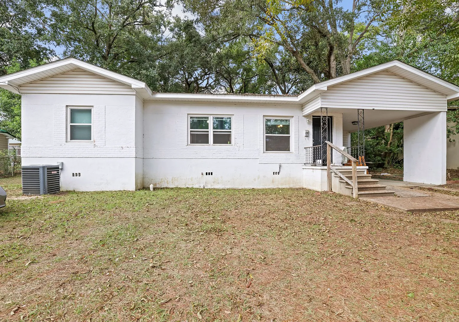 Huge 5 Bedroom house near FSU! Available for Fall 2027! — Photo 2