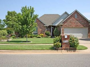 11145 SW 8th St, Yukon, OK 73099