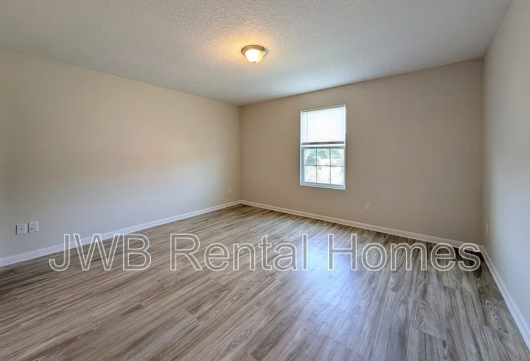 8498 McGirts Village Ln — Photo 5