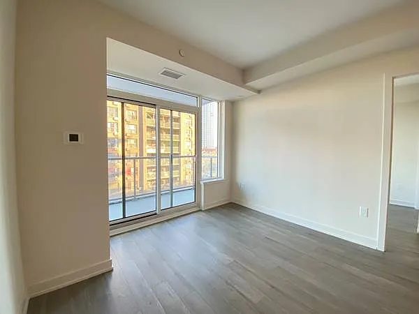 Building Photo - 212 King William St #404
