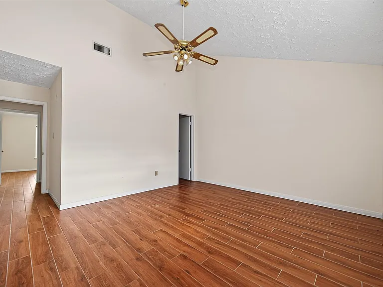10913 Bexley Dr #913 — Photo 26