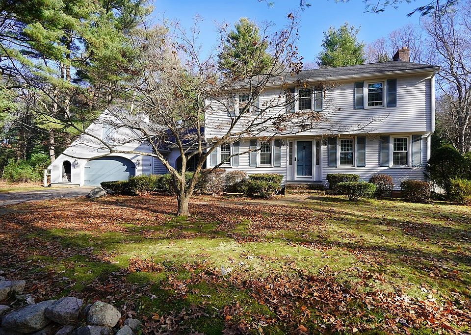 158 Chestnut St, Foxboro, MA 02035 | Zillow