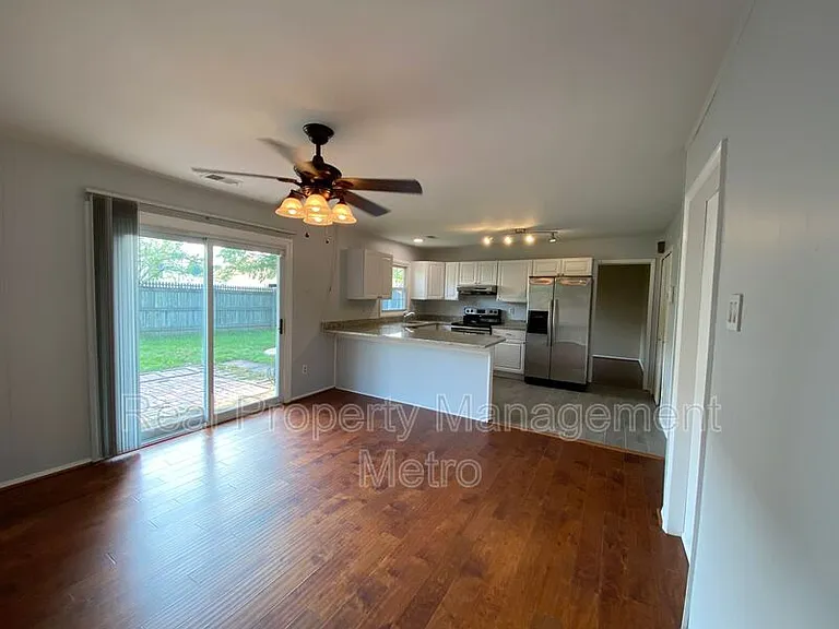 1902 Stonehearth Ct — Photo 7