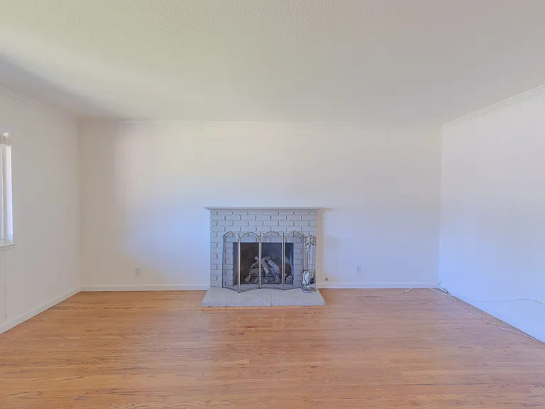 6944 Cedar Ln — Photo 11