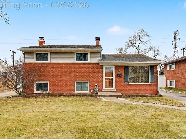 9228 Mueller St, Taylor, MI 48180