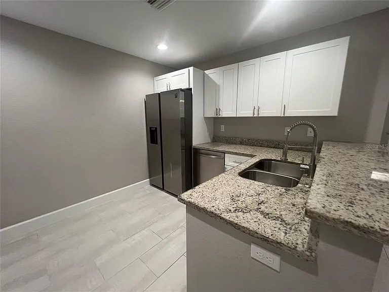 12073 Henley Ave — Photo 13