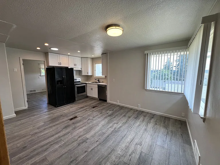 Bremerton Duplex — Photo 6