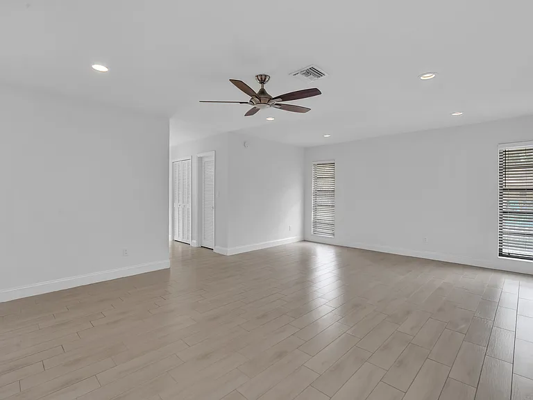 6878 Entrada Pl — Photo 19