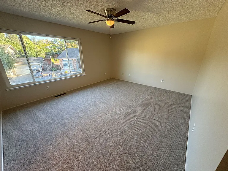 1100 Limeridge Dr — Photo 15
