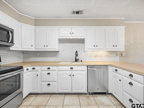 5th image of 15938 Big Oak Bay Rd
