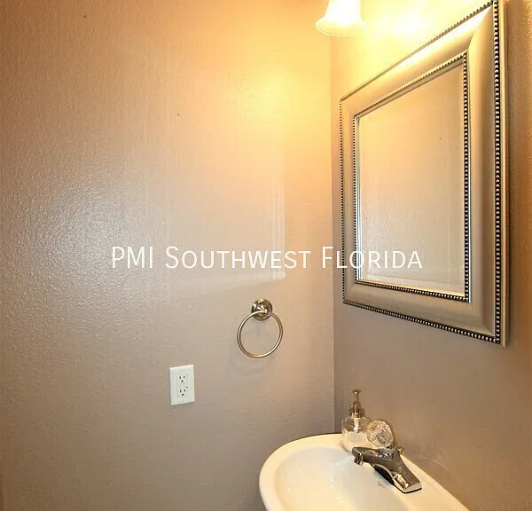 7728 Plantation Cir — Photo 16