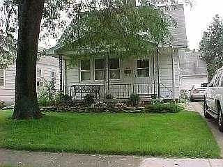 819 Askin St photo 1