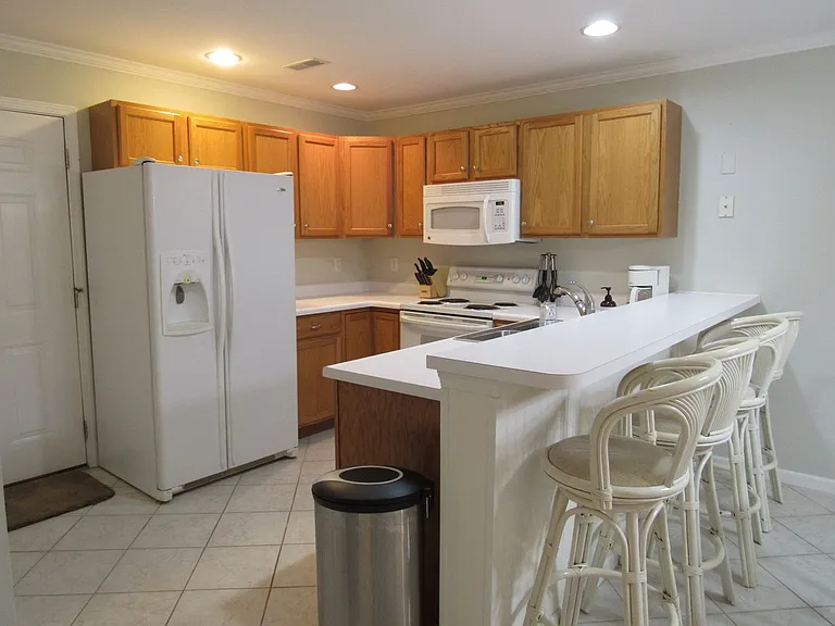 549 Park Place Dr #1D — Photo 3