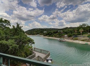 1564 Elmhurst Dr, Lakehills, TX 78063