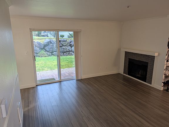 5th image of 19230 Forest Park Dr NE APT H126