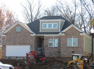 816 Tanager Pl, Lebanon, TN 37087