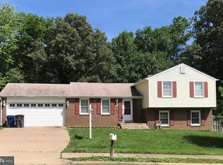 7941 Freehollow Dr, Falls Church, VA 22042