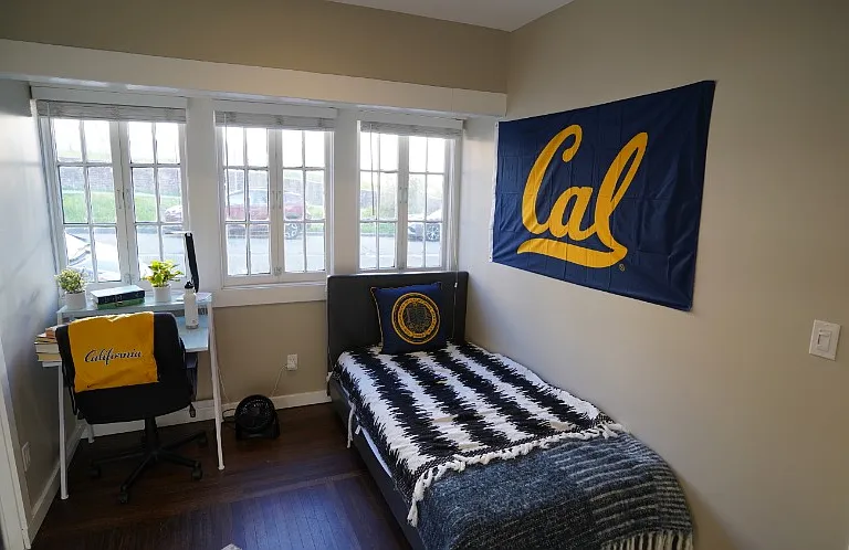 Room #11 Room #11