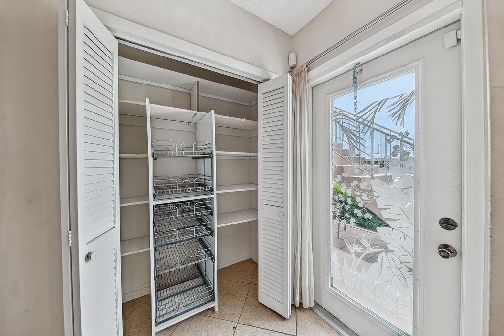 2650 W GOLF Boulevard #165, photo 6