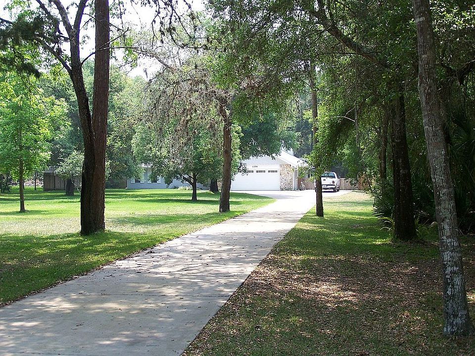 2nd image of 1156 Roberts St