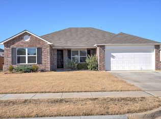 1906 S 15th St, Broken Arrow, OK 74012