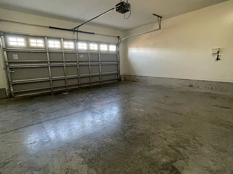 308 Sinclair Ln — Photo 30