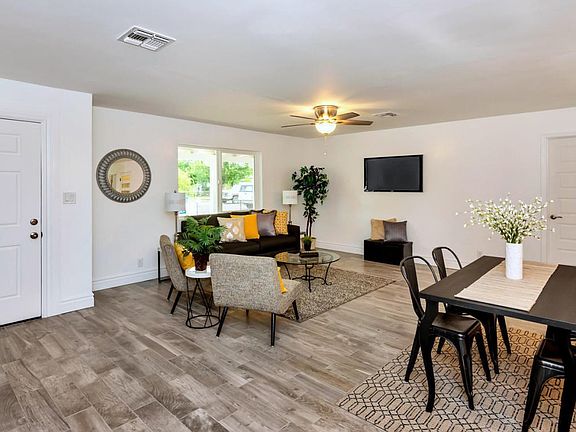 2215 E Whitton Ave-large-003-6-Main Livi