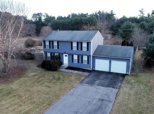 5 Teaberry Ln, Hope Valley, RI 02832