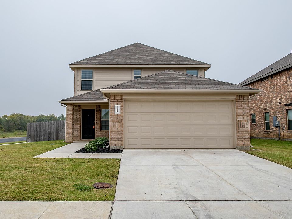 1st image of 1709 Swallow Dr