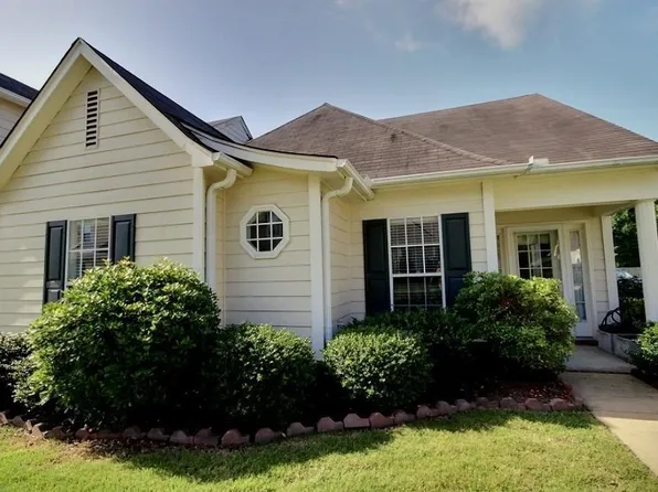 140 Center Springs Dr, Collierville, TN 38017