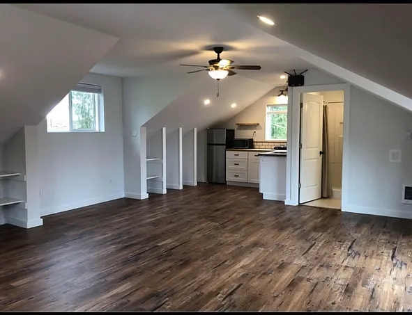 235B NE Metcalf Ave #B — Photo 2
