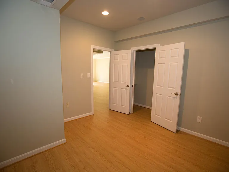2339 Sandburg St — Photo 36