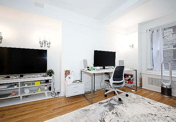 4th image of 31 E 12th St APT 2G