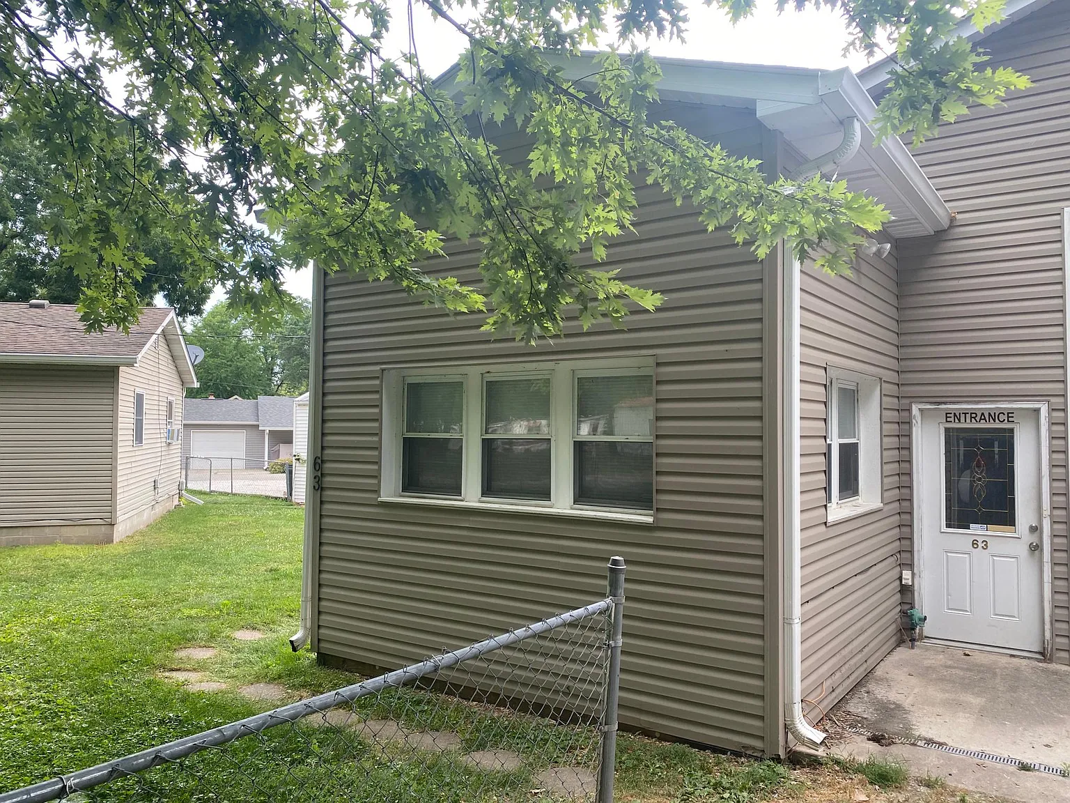 63 Miami Dr — Photo 1