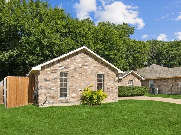 933 Pecan Trl, Cedar Hill, TX 75104