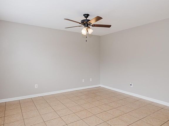 5th image of 518 S Main