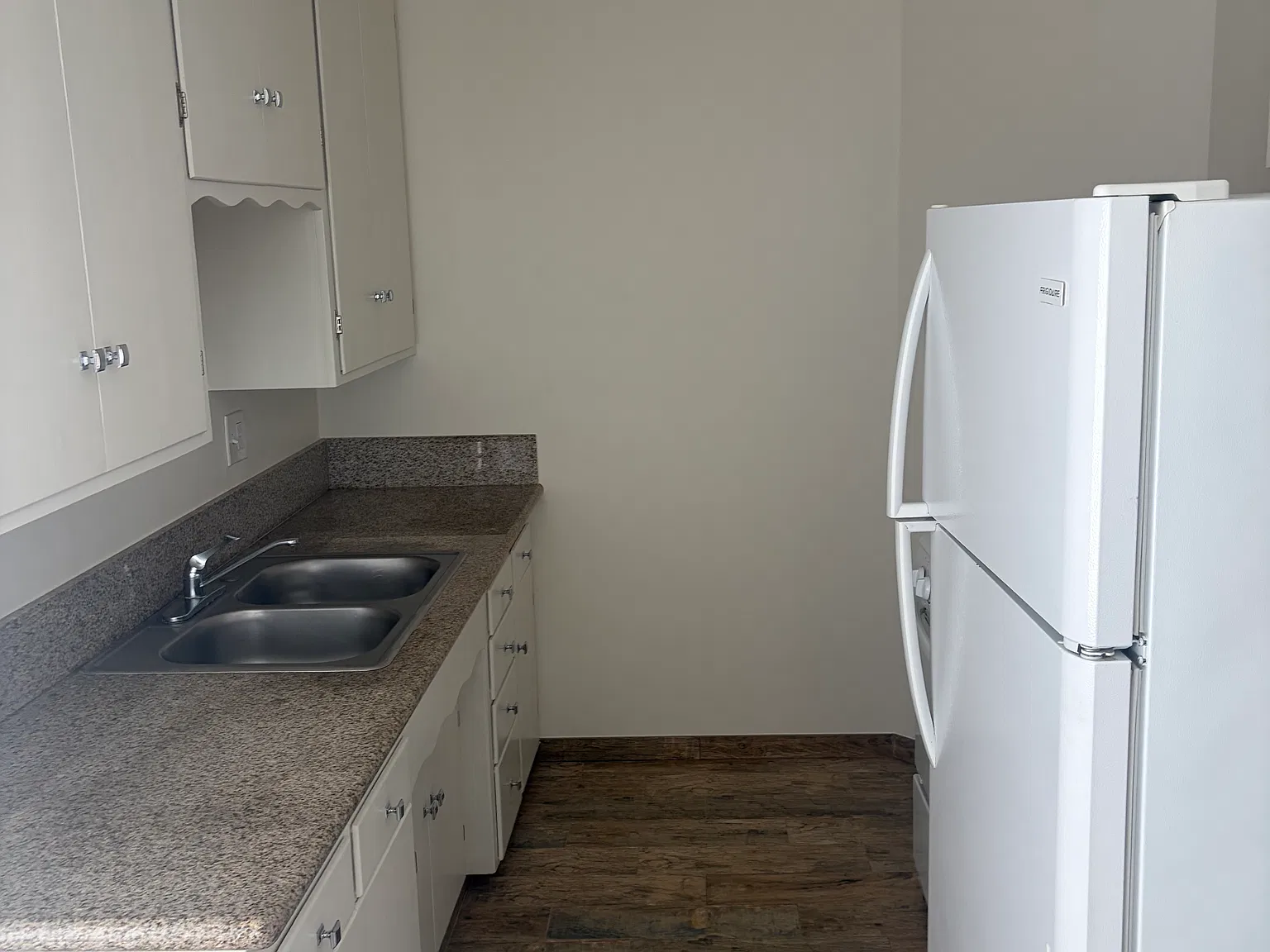 1 bed, 500 sqft, $1,950 — Photo 2