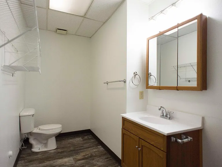 411 Broadway N #203 — Photo 10