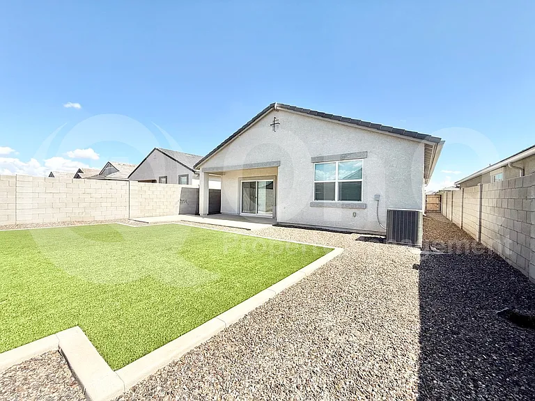 3246 W Sable Ave — Photo 27