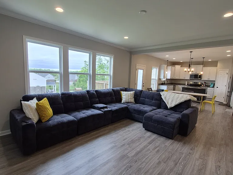 6179 Ballyshannon Dr — Photo 11