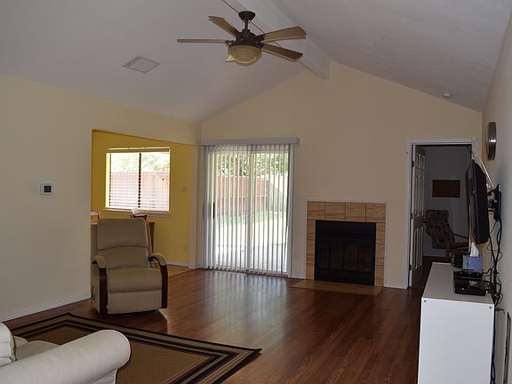 Living Rm; Vaulted Ceilings