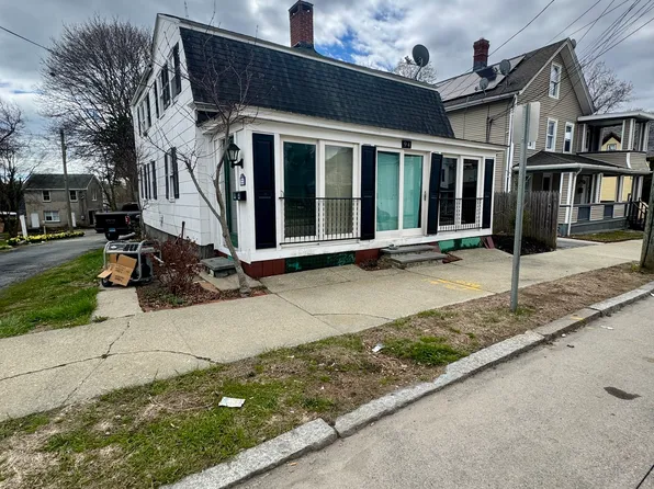 94 Blackhall Street, New London, CT 06320