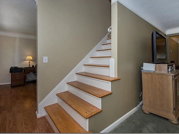 4th image of 29298 Sunset Dr