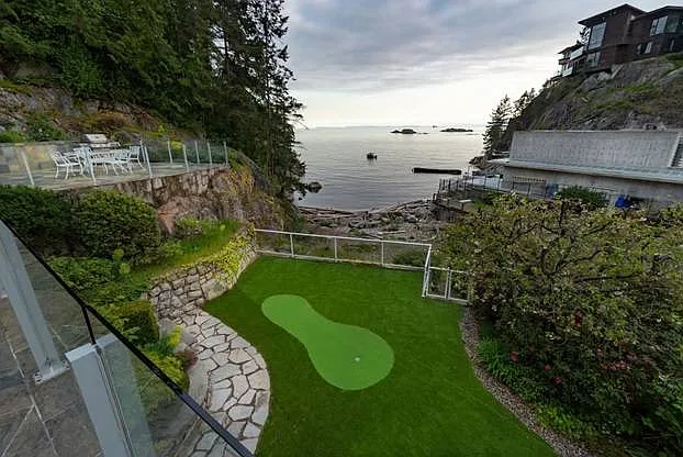 5360 Seaside Pl — Photo 2