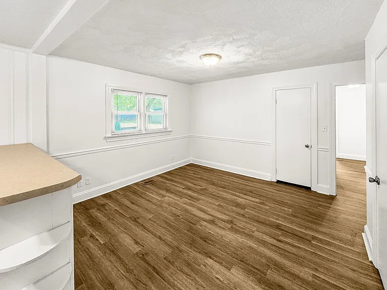 1513 Bethlehem Rd — Photo 14