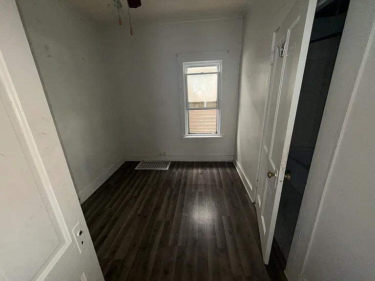 818 Halter Ct NW — Photo 8