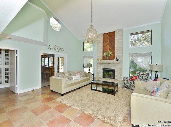 3rd image of 1717 Poppy Peak St