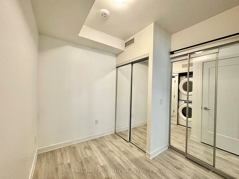 60 Princess St #338 — Photo 6