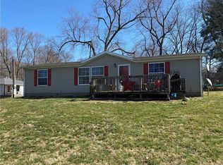 806 N Walnut St, Olney, IL 62450